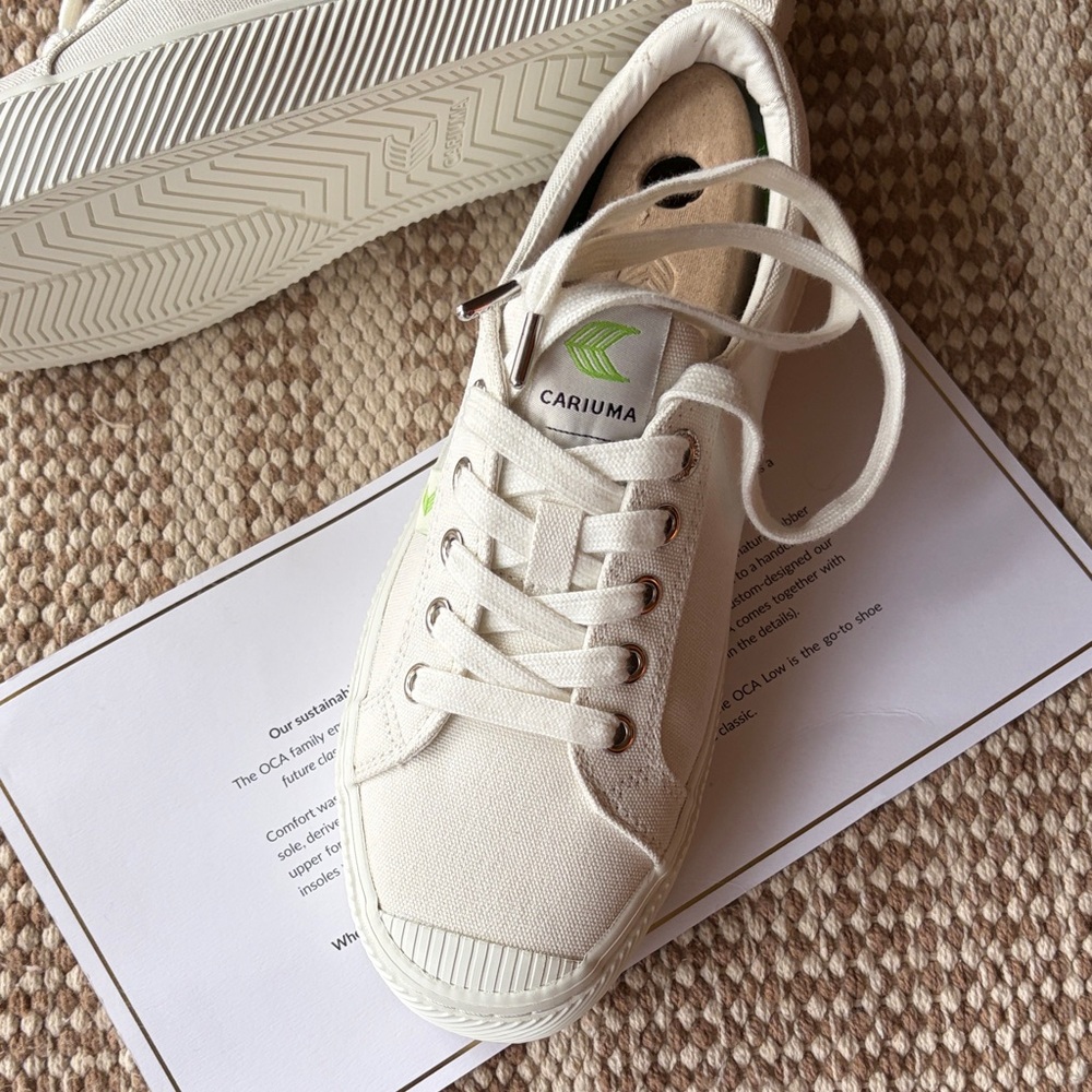 Women’s 7.5 Cariuma White Sneakers, NWT - Picture 8 of 16